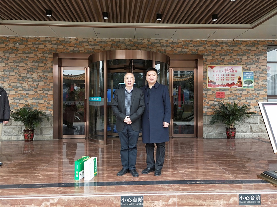 陈日新教授光临凯发k8国际健康科技新品发布展台现场